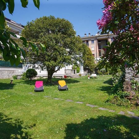 Villa Rachel Intra Exterior photo