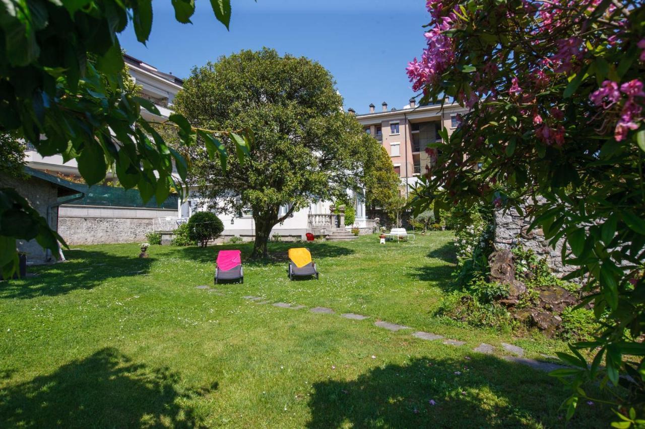 Villa Rachel Intra Exterior photo