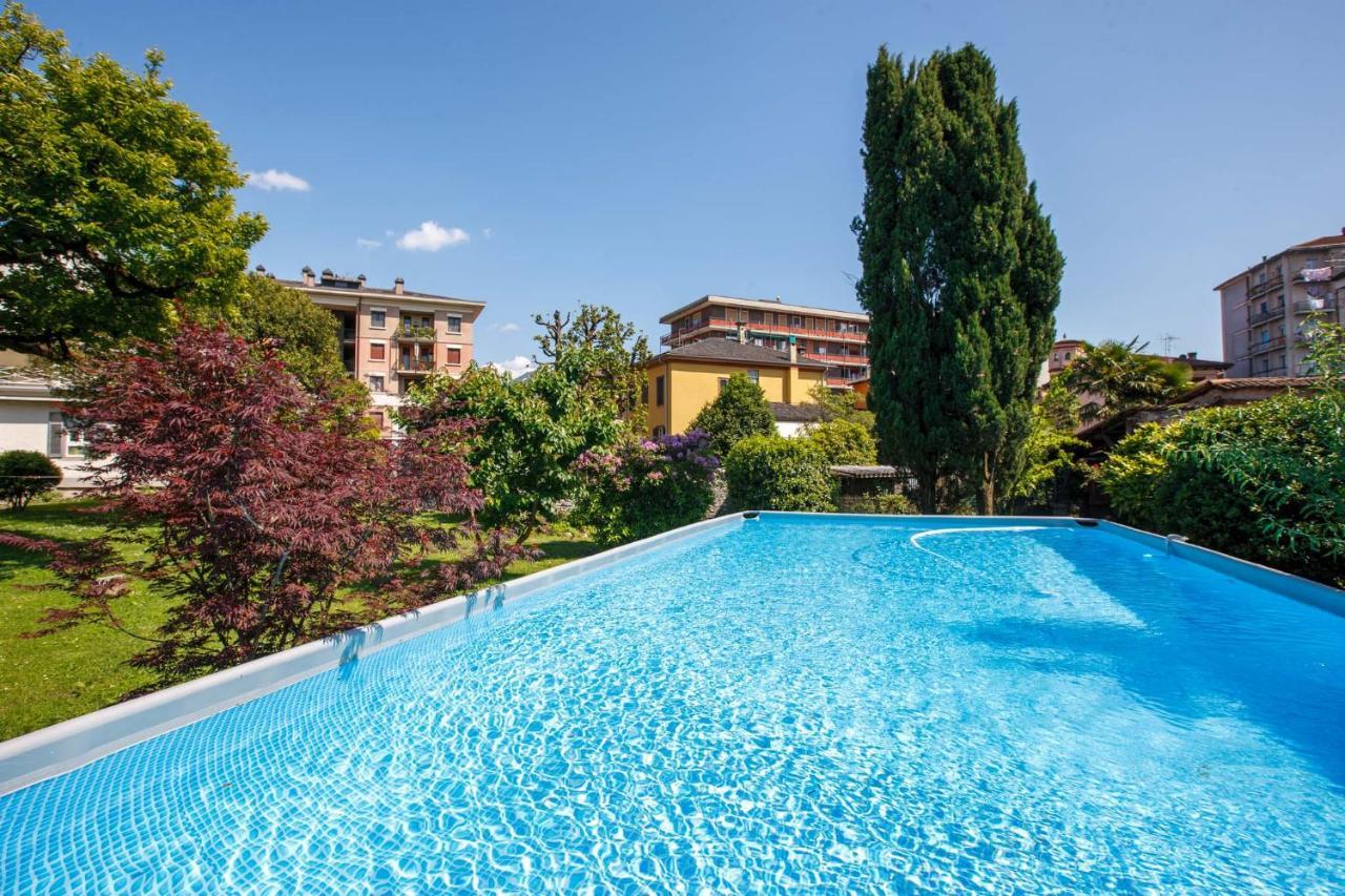 Villa Rachel Intra Exterior photo